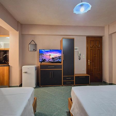 Barca Rooms Sarandë 外观 照片