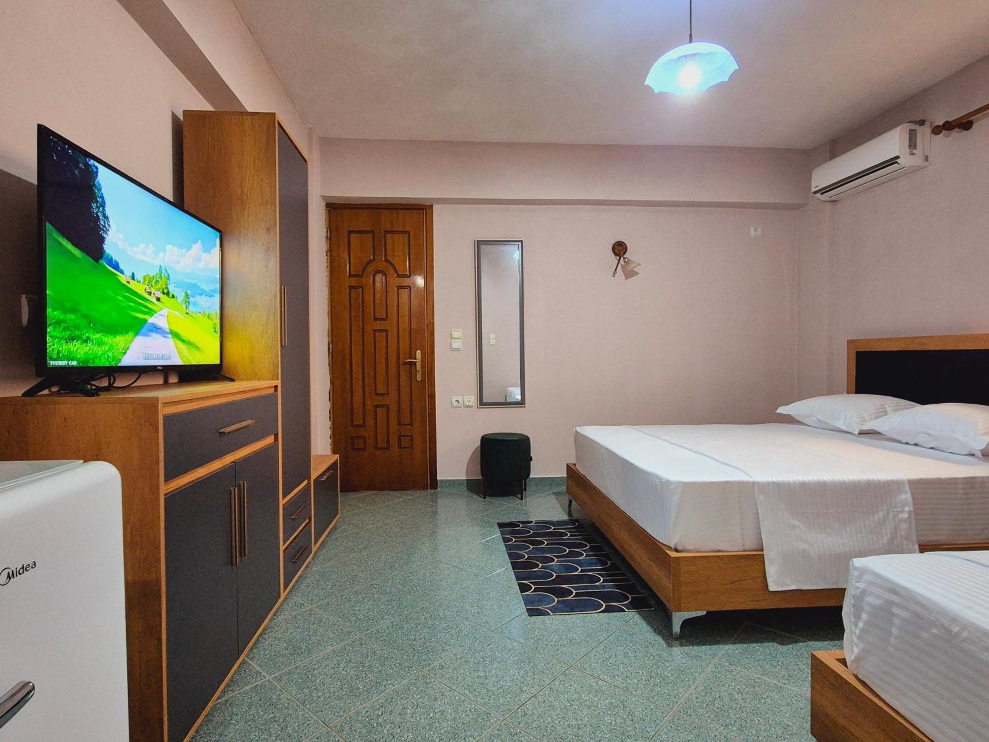 Barca Rooms Sarandë 外观 照片