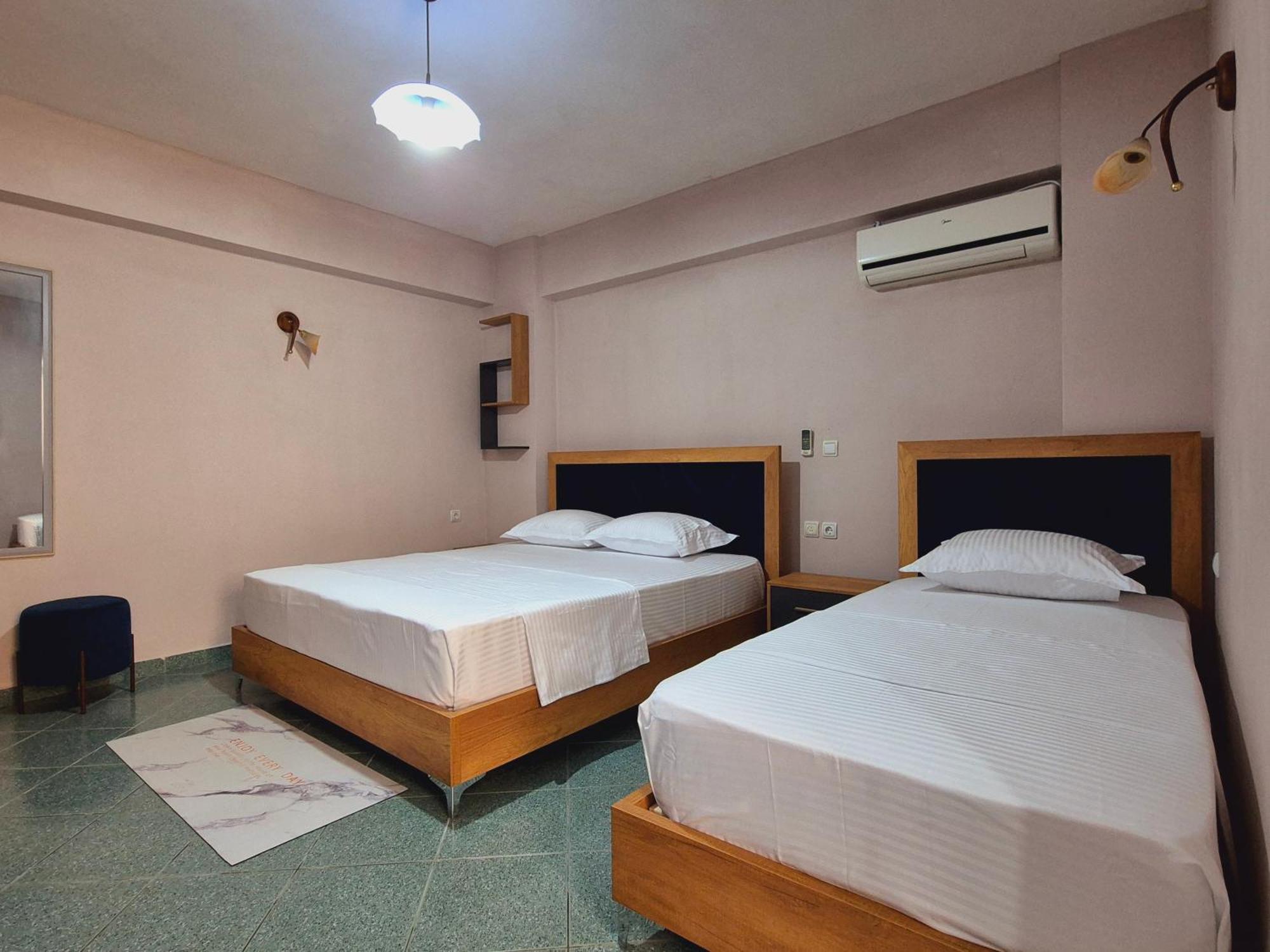 Barca Rooms Sarandë 客房 照片