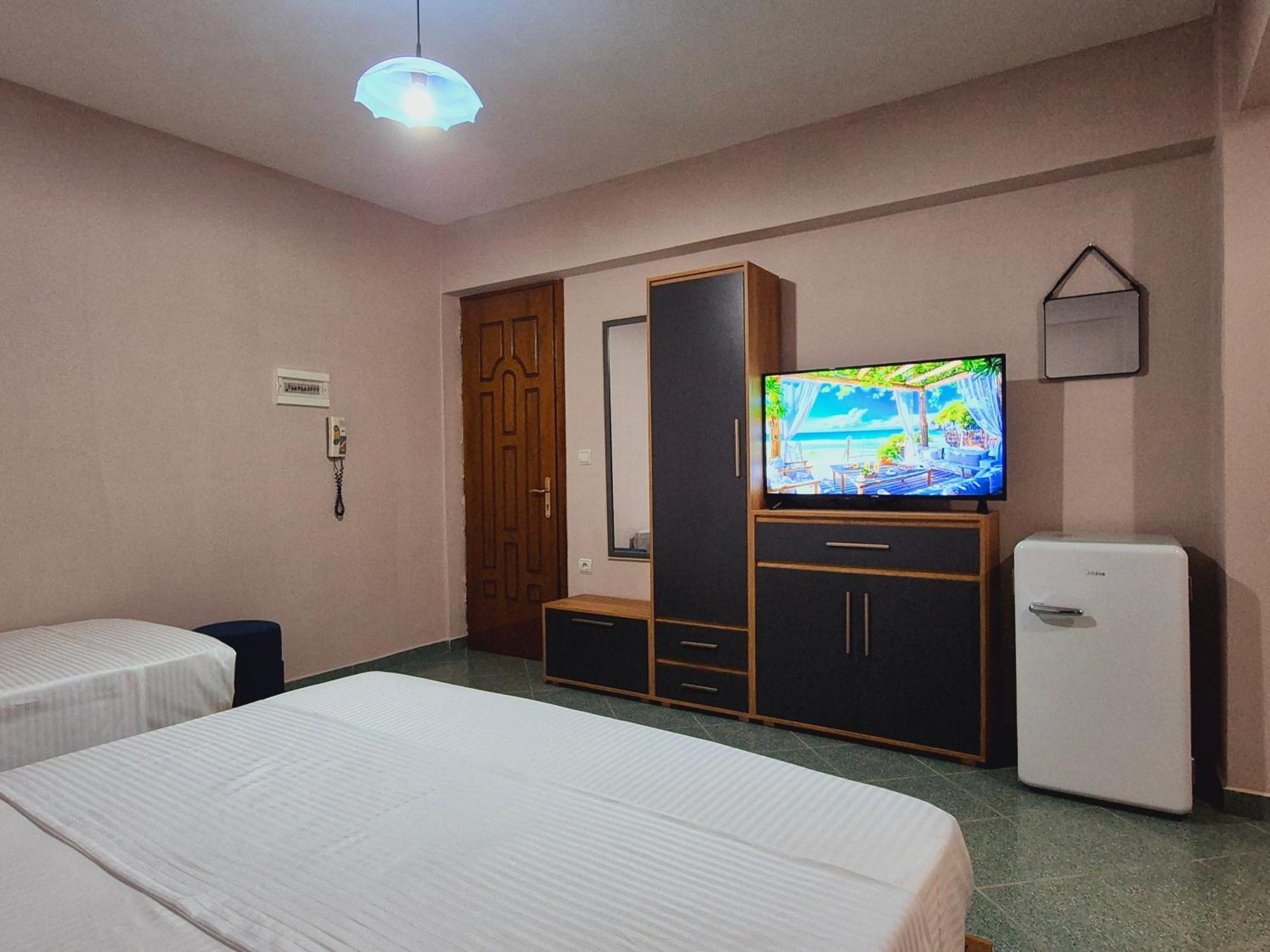 Barca Rooms Sarandë 外观 照片