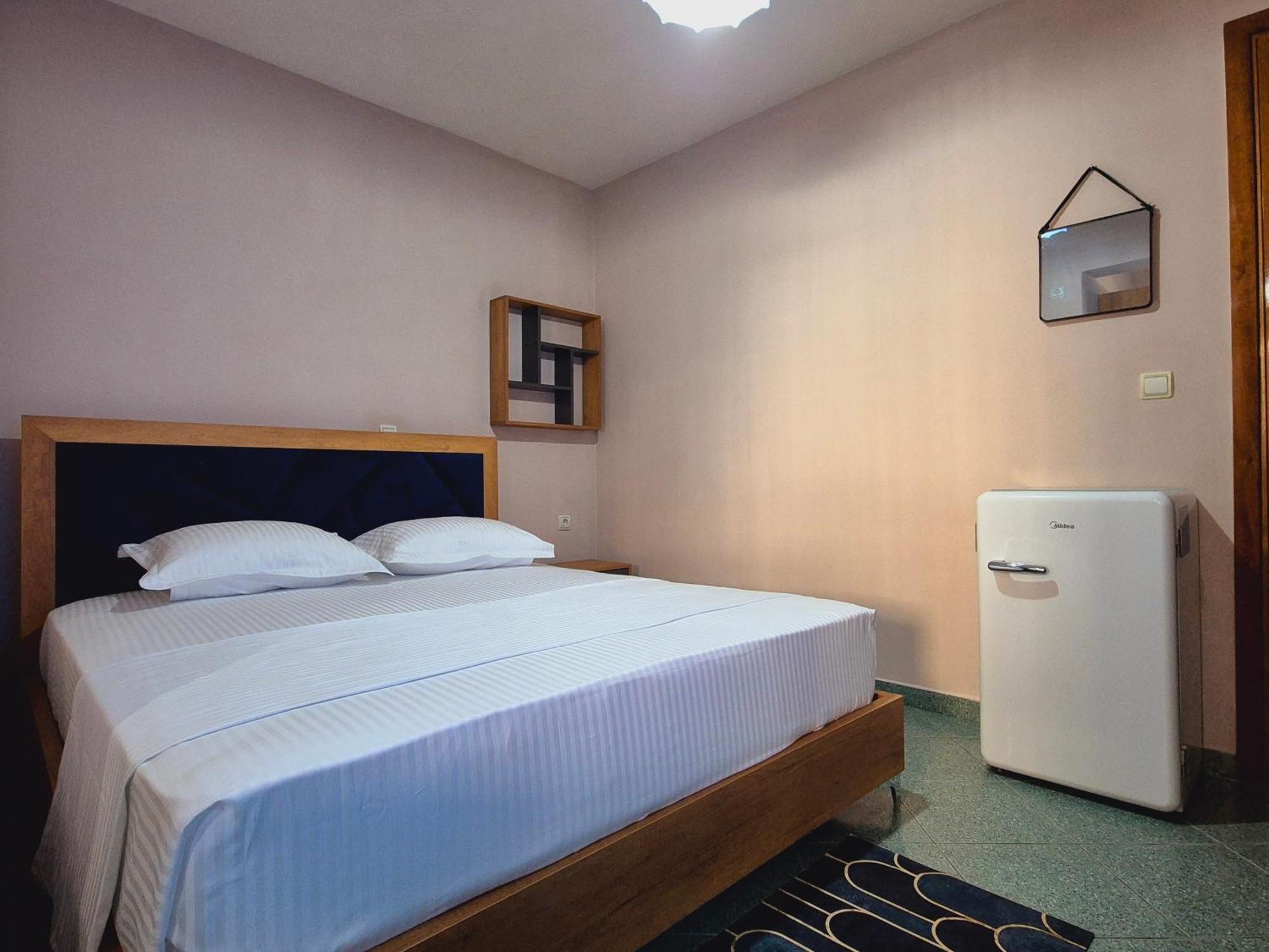 Barca Rooms Sarandë 外观 照片