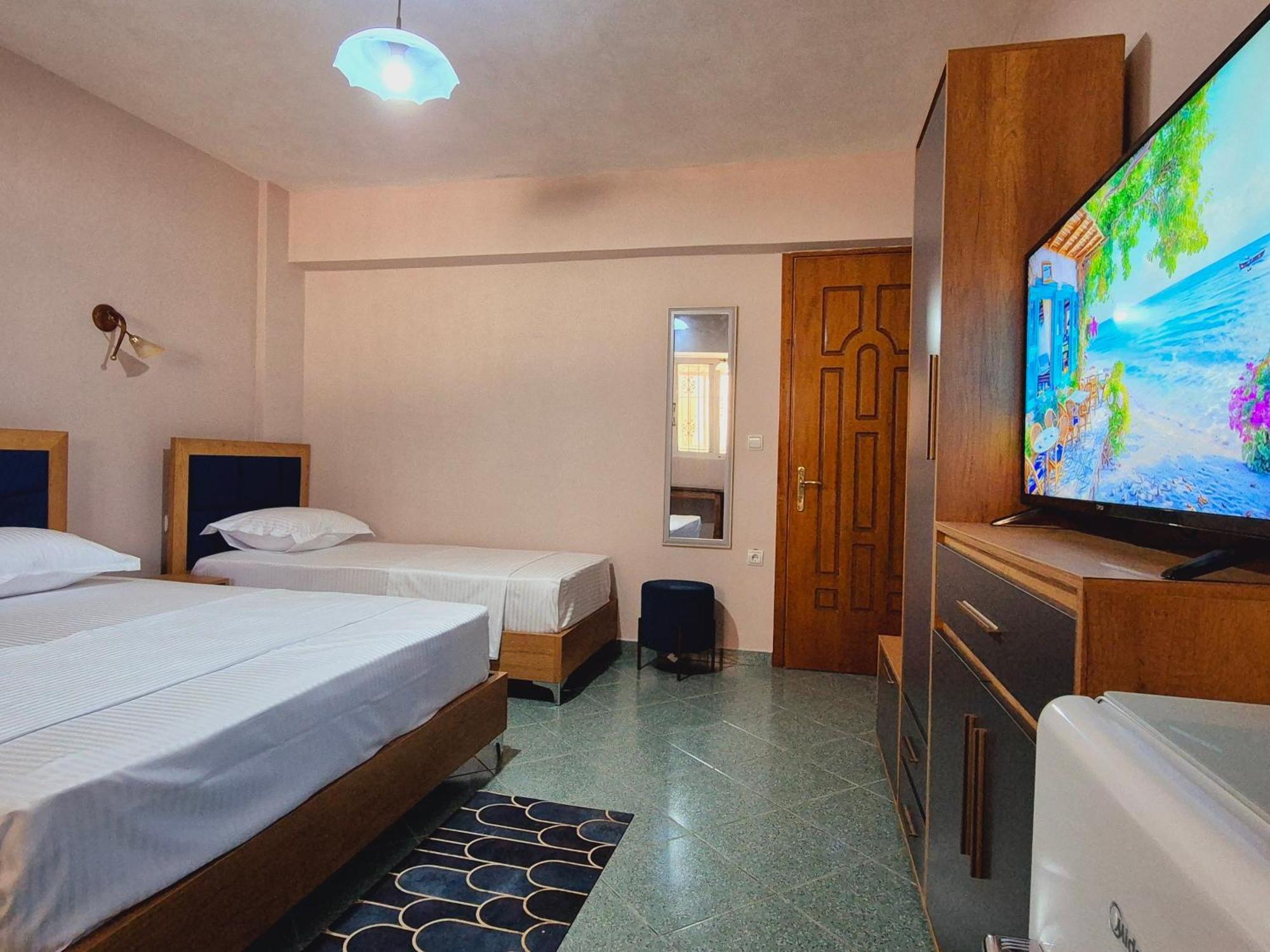 Barca Rooms Sarandë 外观 照片